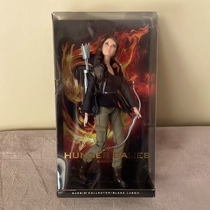 2012 The Hunger Games Katniss - Barbie Collector - Black Label by Mattel